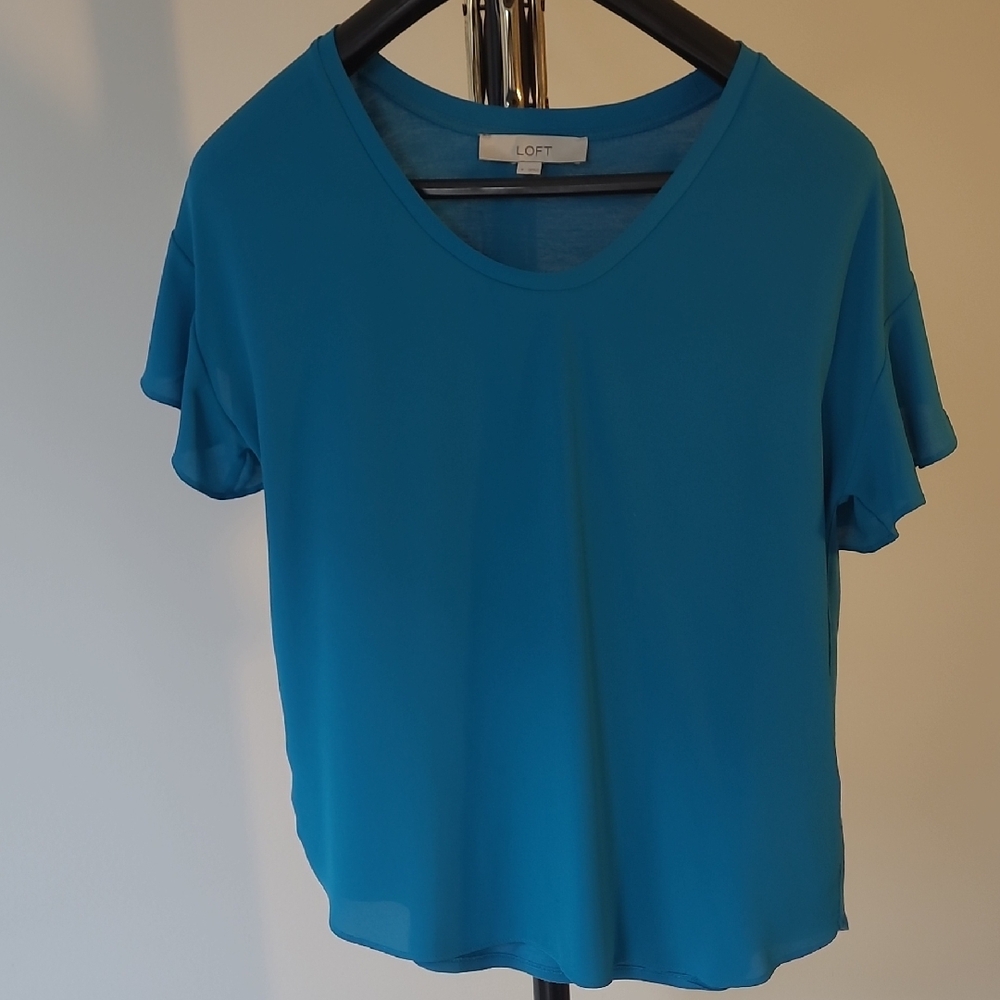 LOFT Women's Blue Top